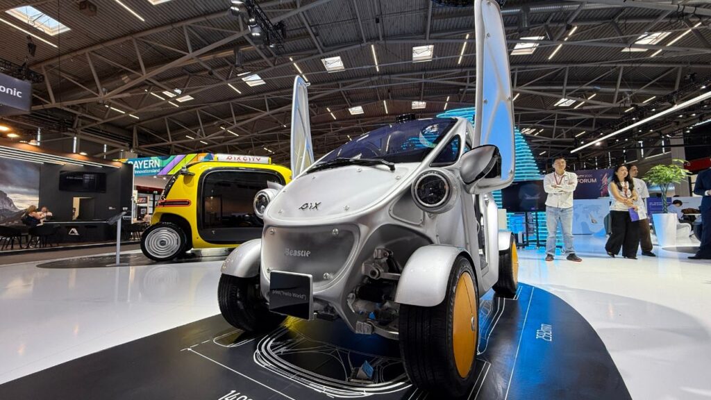 PIX Beastie vorgestellt: Das KI-gesteuerte Mini-Elektrofahrzeug IAA 2025 Highlight: Der Beastie soll urbane Mobilität neu definieren.