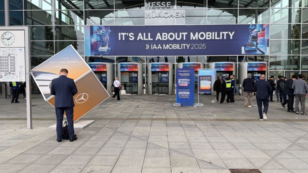 IAA MOBILITY 2025 – Rundgang zeigt: Hier gibt es noch Lücken! IAA MOBILITY München 2025: 300 Weltpremieren, aber auch abgesperrte Flächen und fehlende Hersteller. Ein nüchterner Rundgang.