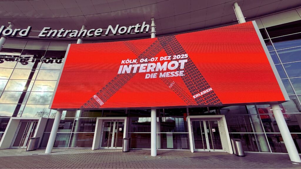 Ehrlicher Erfahrungsbericht eines E-Influencers: Was Intermot 2025 in Sachen E-Mobilität wirklich liefert – zwischen Innovation, Lücken und echter Hoffnung.